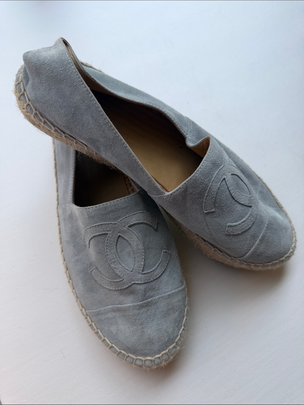 CHANEL Light blue Suede Espadrille Flats with CC Logo - Picture 3 of 3